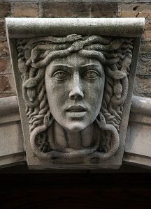 431px-Medusa_Mascaron_(New_York,_NY)